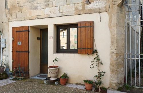 Aramon Bed & Breakfast | les greniers du château
