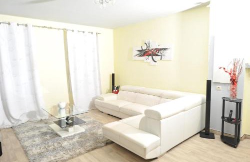 Les Abymes Apartment | Les Héliconias Résidence cosy et calme