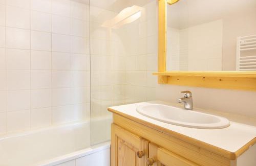 Saint-Sorlin-d'Arves Apartment | Les Huskies-51-Appart Renove-6 pers