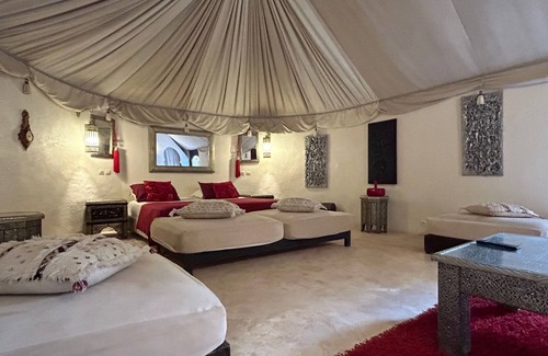 Sidi Abdallah Ghiat Hotel | Les Jardins D'Issil Maison d'Hôtes