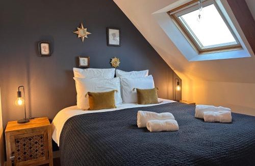 Lanvallay Apartment | Les libellules