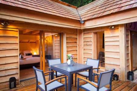Larringes Hotel | Les Lodges de Babylone