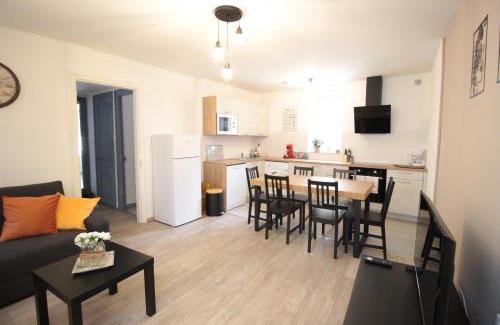 Thierville-sur-Meuse Apartment | Les loges de Véro - Rez-de-chaussée - Parking privé - Garage vélo et moto - LOGEMENT NEUF - 5 couchages - 2 chambres - 1 canapé convertible - WIFI - Climatisation - Géré par Presta-Zen'Services