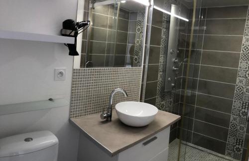 Mimizan Apartment | Les logis d'argent Studio indépendant Parking Entrée autonome Linge de Lit et Serviettes Wifi fibre TV connectée