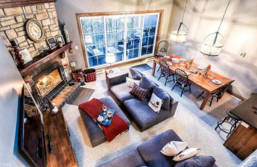 Mont-Tremblant House | Les Manoirs 3bdrs W Pool & Hottub Near Village