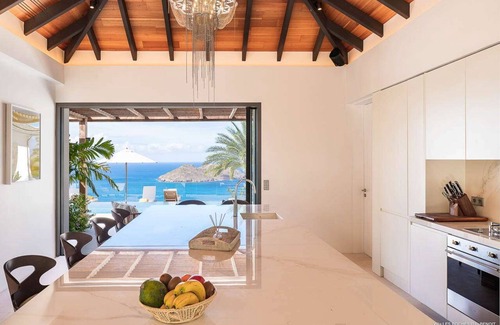 Grande Vigie Villa | Les Roches- newly-built, 5-bedroom in the hills of Colombier with lots of privac