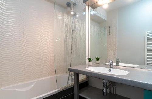 Concarneau Apartment | Les Thermes 515 - Appt avec piscine partagée
