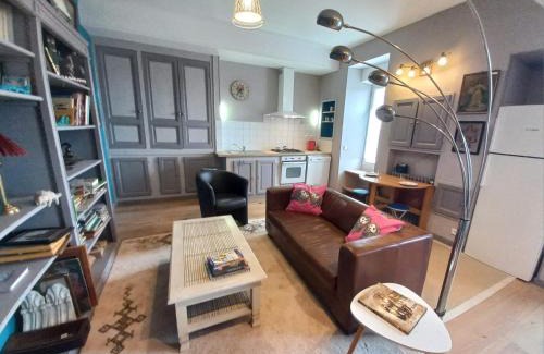 Monflanquin Apartment | Les volets bleus