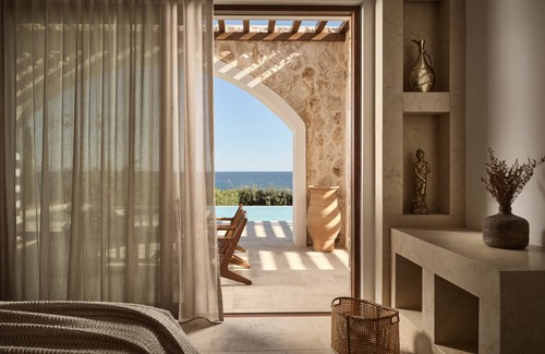 Akrotiri Hotel | Lesante Cape - The Leading Hotels of the World