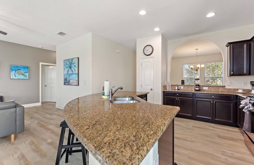 Davenport Villa | Leslies Retreat At Solterra Resort 6 Bedroom Home