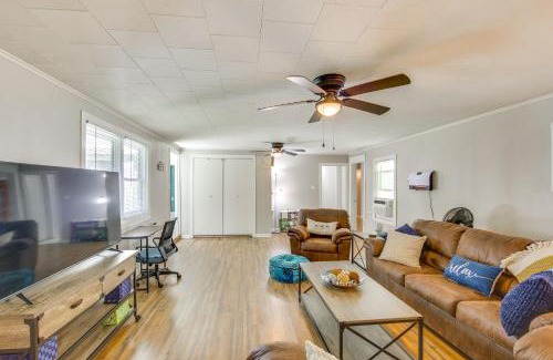 Ore City House | Less Than 1 Mi to Lake Secluded Ore City Getaway