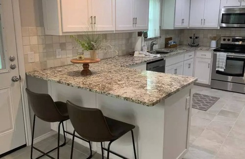 Rockwall House | Less than a mile from downtown Rockwall