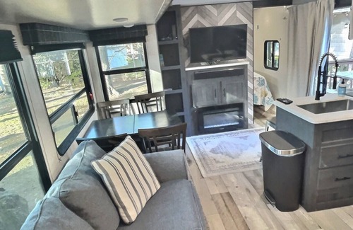 Myrtle Beach RV Rental | Let's Go Glamping! nSite 8047 - Ocean Lakes 2BR/1BA Camper with large deck