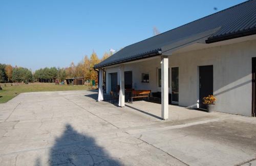 Sobienie Jeziory Cabin | Letnia Oaza "Forsycja"