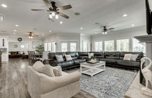 Pirates Beach West House | Leviathan