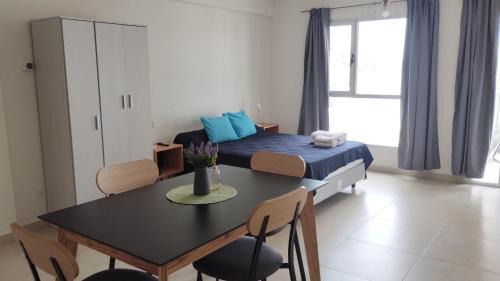 Puerto Madryn Apartment | Leviosa- departamento nuevo con parrilla en el balcón