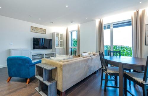 Nine Elms Apartment | Lexington Suite Devereux Residences