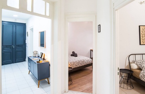 Gares Apartment | LGC Habitat- Private Room- Gare Saint-roch