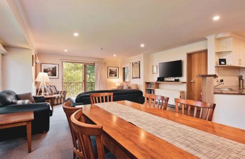 Thredbo Apartment | Lhotsky 5
