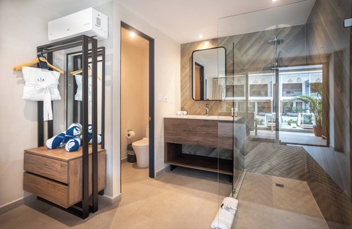 Jaco Hotel | Lia Hotel Jaco
