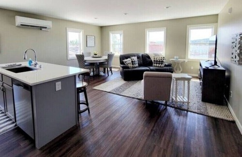 Poulsbo Apartment | Liberty Bay Loft, Water views!n