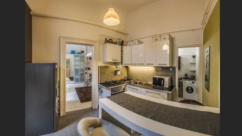 Belso-Ferencvaros Apartment | Liberty Bridge Green