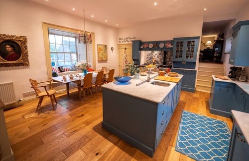 Scunthorpe Other | Library Suite: Sleeps 4