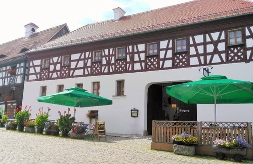 Neualbenreuth Apartment | Liebevoll eingerichtete FeWo mit voll ausgestatteter Küche