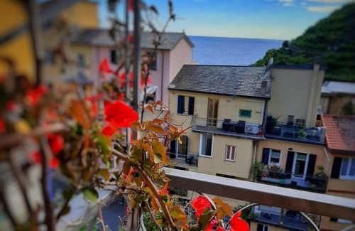 Manarola Apartment | Liersena Sea View Mini Villa with AC