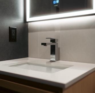 Ville-Marie Hotel | Lift Hotel