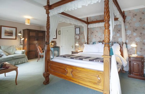 Lifton Hotel | Lifton Hall