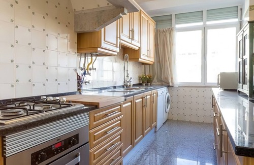 Carcavelos Condo | Light and Airy, Every Comfort on the Lisbon Coastline