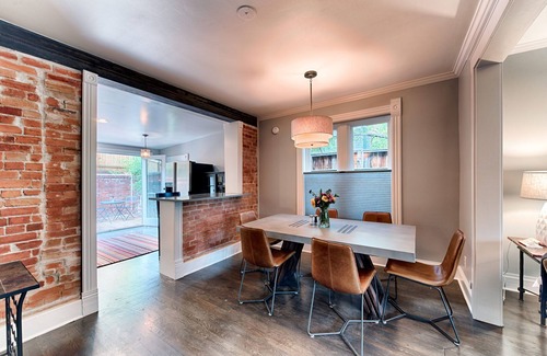 Whittier House | LIGHT AND MODERN HIGH END HERITAGE HOME! Walk to Pearl St, CU, Google & hiking
