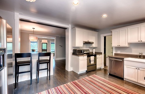 Whittier House | LIGHT AND MODERN HIGH END HERITAGE HOME! Walk to Pearl St, CU, Google & hiking
