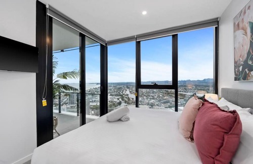 Broadbeach Apartment | Light Filled Luxury Residence 2 Bed 2 Bath Apt Next to Casino Broadbeach