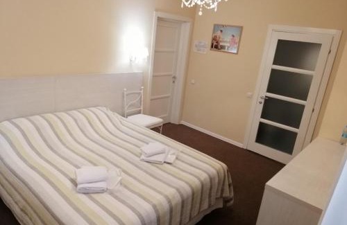 Dniprovs'kyi District Hotel | light hotel & hub