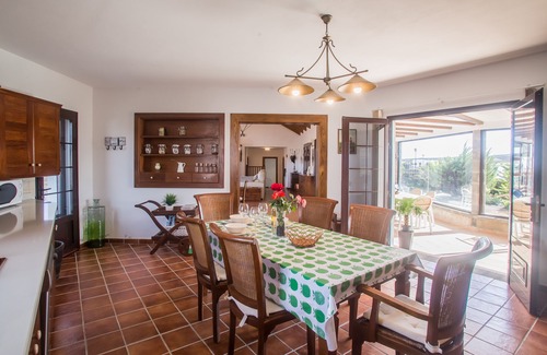 Masdache House | Light & Spacious House in the Vineyard region, just in the middle of the island