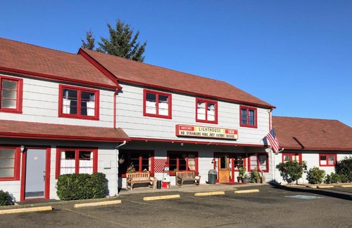 Florence Hotel | Lighthouse Inn