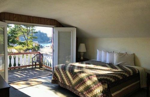 Florence Hotel | Lighthouse Inn