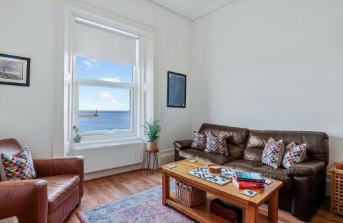 Roker Apartment | Lighthouse Lookout
