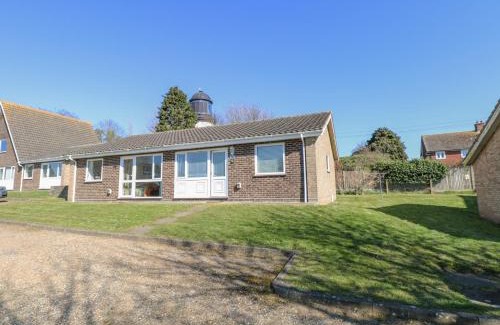 Winterton-on-Sea House | Lighthouse View