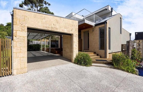 McCrae House | Lighthouse Views, McCrae