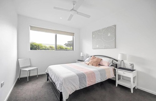 McCrae House | Lighthouse Views, McCrae