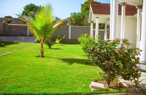 Mbezi Beach House | LikaZifa Holiday Villa