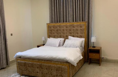 Mbezi Beach House | LikaZifa Holiday Villa