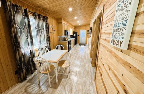 Caddo Gap Cabin | Lil Caddo Riverfront Cabin