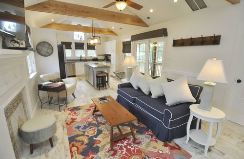 Ocracoke House | Lil’ Loopy: One bedroom home perfect for a couple's retreat.
