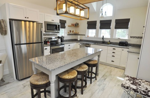 Ocracoke House | Lil’ Loopy: One bedroom home perfect for a couple's retreat.