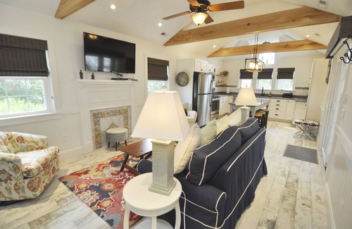 Ocracoke House | Lil’ Loopy: One bedroom home perfect for a couple's retreat.