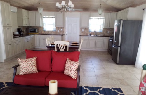 South Palmetto Point House | "Lil Red House" your very own piece of paradise!